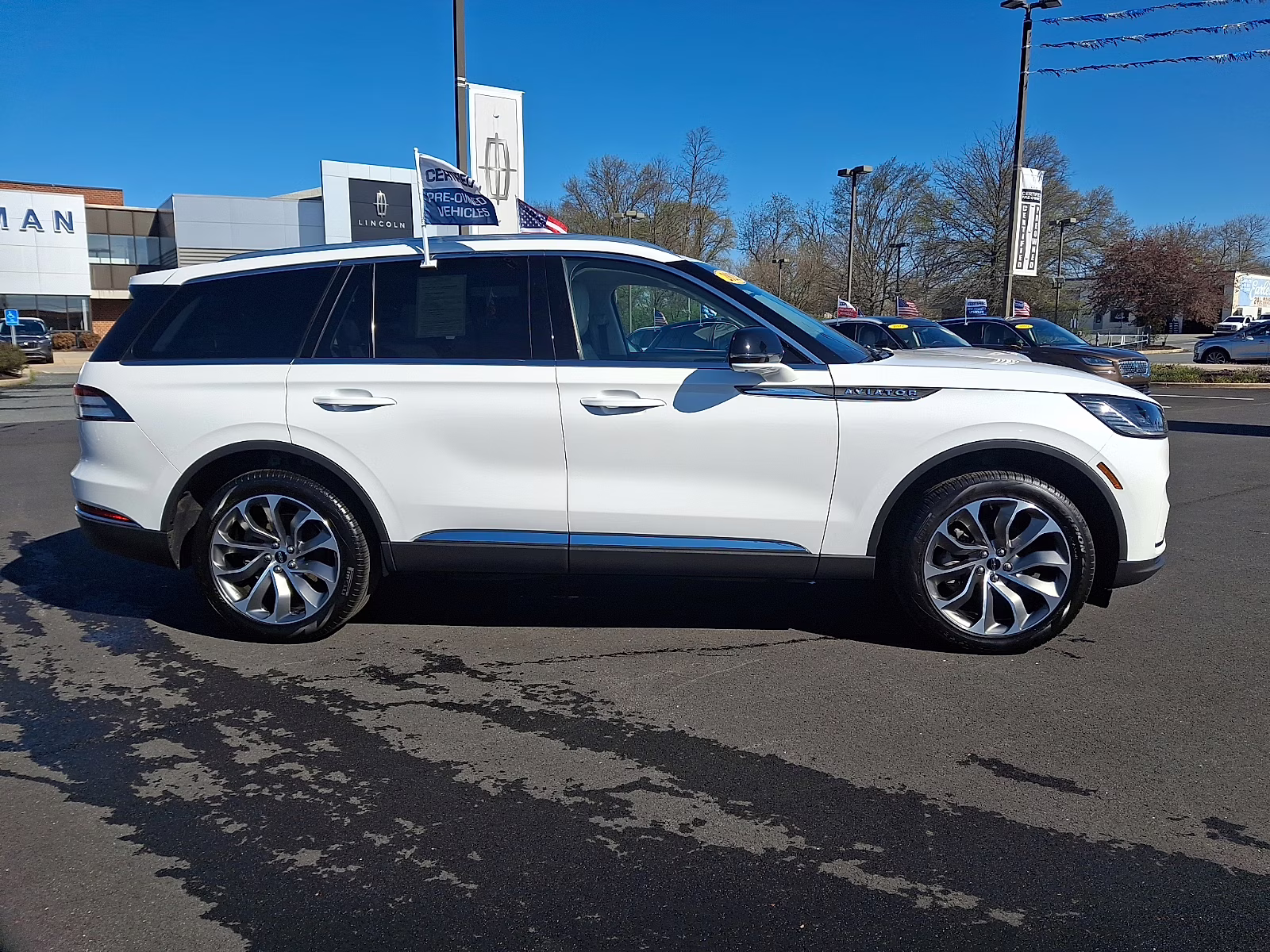 2025 Pristine White Metallic Tri-Coat - AZ Lincoln Aviator Reserve AWD