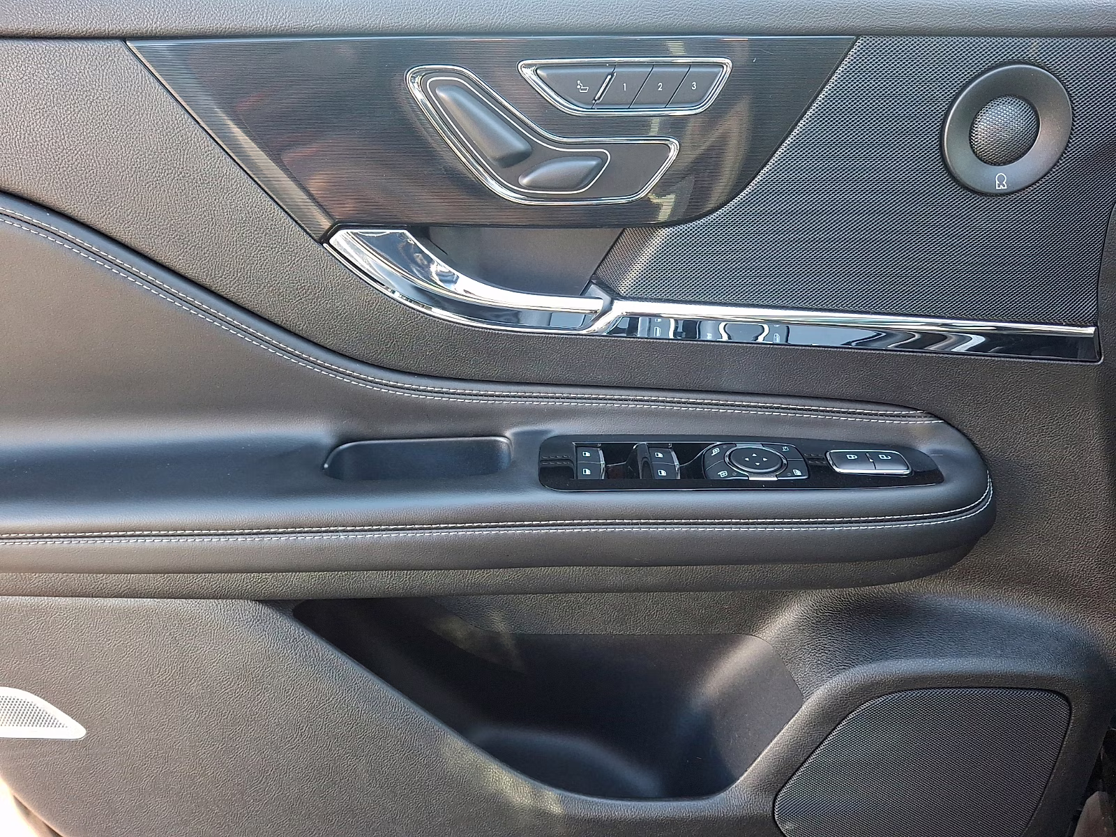 2023 Infinite Black Metallic Clearcoat - UM Lincoln Corsair Reserve AWD