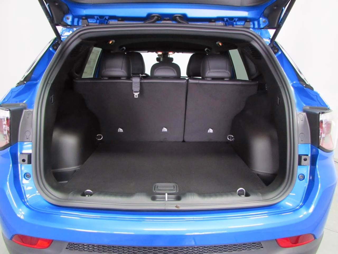 2026 Hydro Blue Pearlcoat Jeep Compass Latitude 4X4 SUV