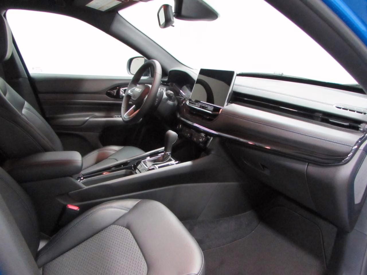 2026 Hydro Blue Pearlcoat Jeep Compass Latitude 4X4 SUV