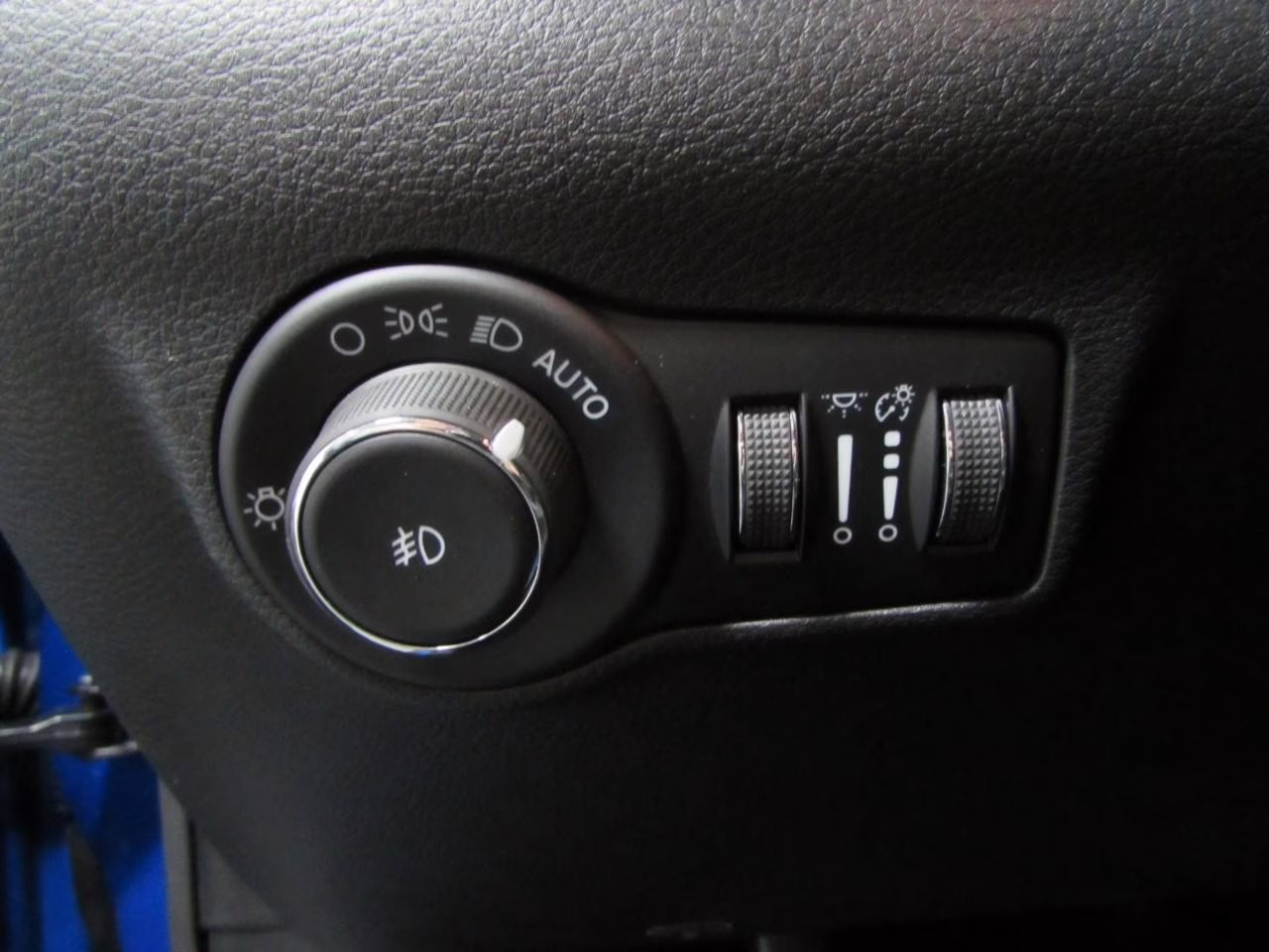 2026 Hydro Blue Pearlcoat Jeep Compass Latitude 4X4 SUV