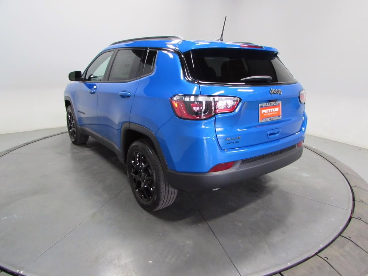 2026 Hydro Blue Pearlcoat Jeep Compass Latitude 4X4 SUV