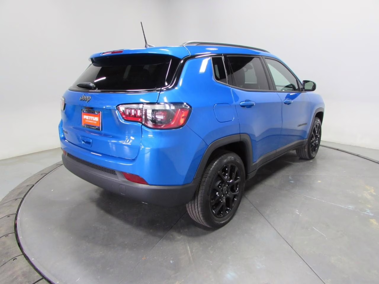 2026 Hydro Blue Pearlcoat Jeep Compass Latitude 4X4 SUV