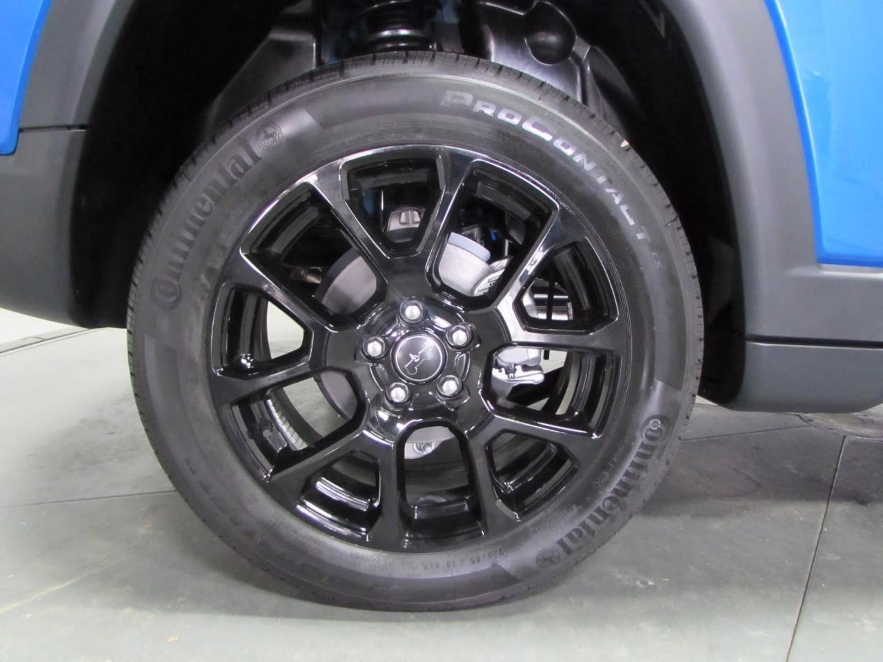 2026 Hydro Blue Pearlcoat Jeep Compass Latitude 4X4 SUV