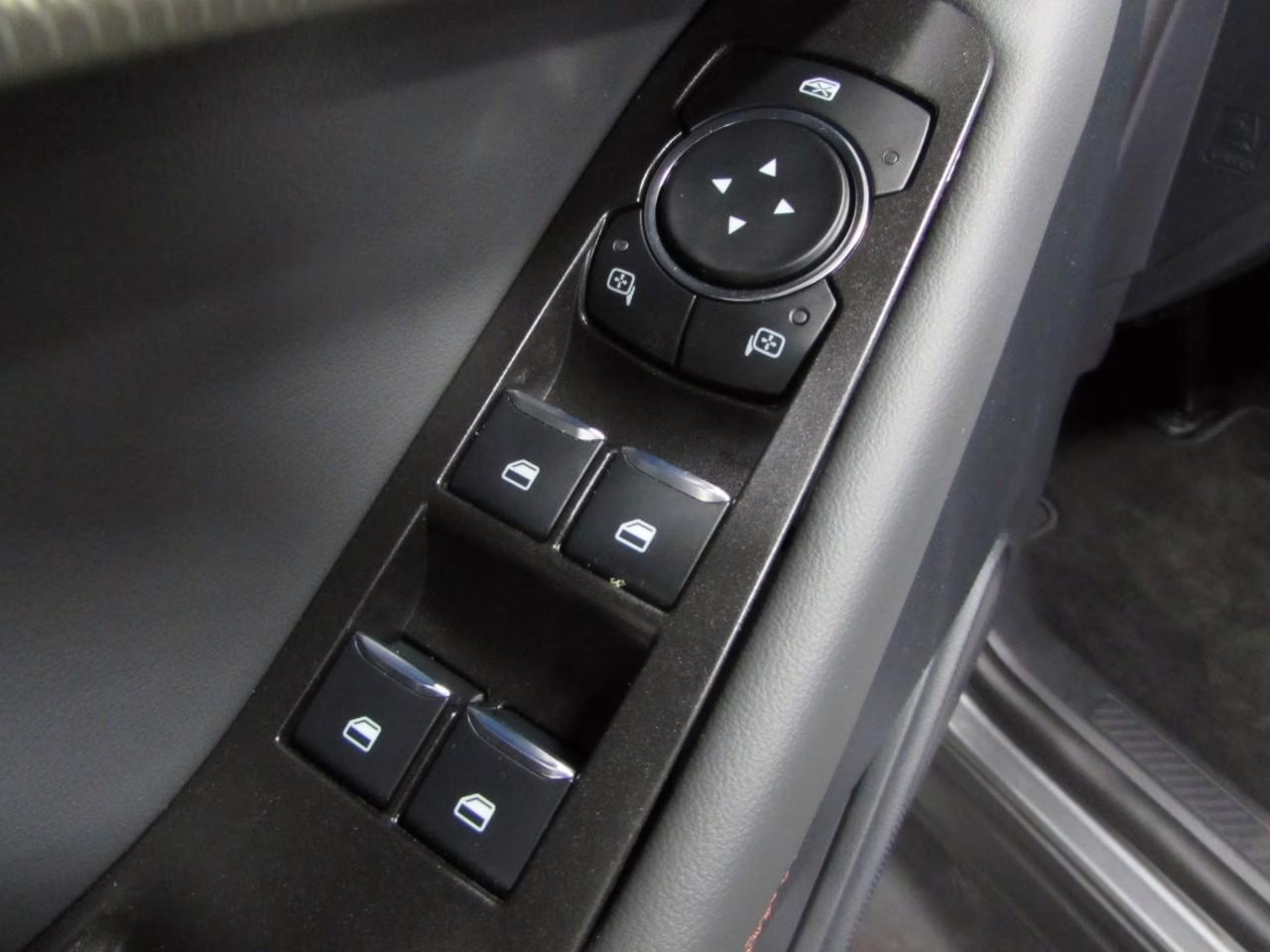 2026 Carbonized Gray Metallic Ford Explorer Active 4X4 SUV