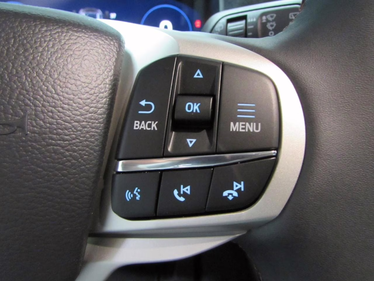 2026 Carbonized Gray Metallic Ford Explorer Active 4X4 SUV