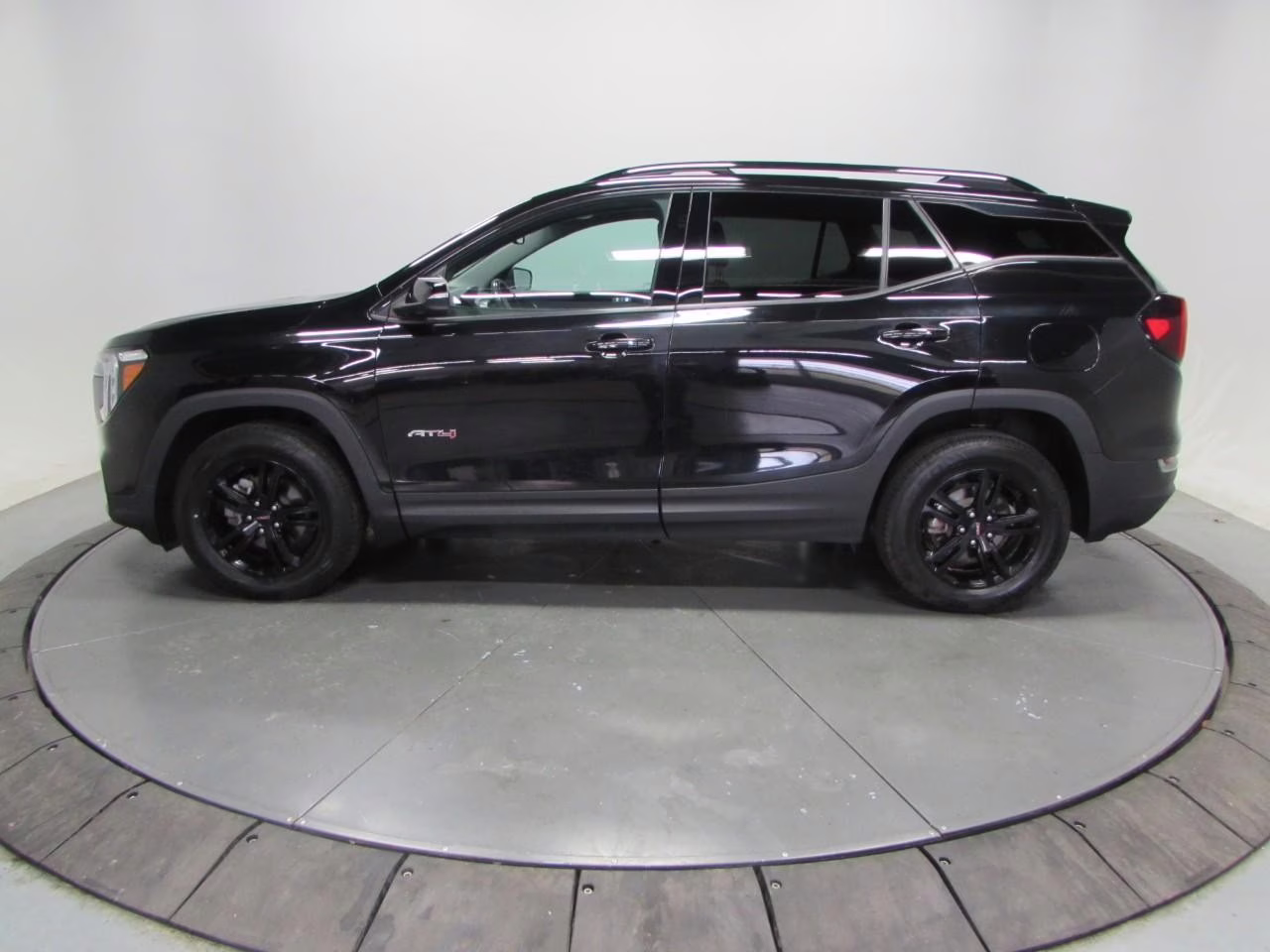 2022 Ebony Twilight Metallic GMC Terrain AT4 AWD SUV