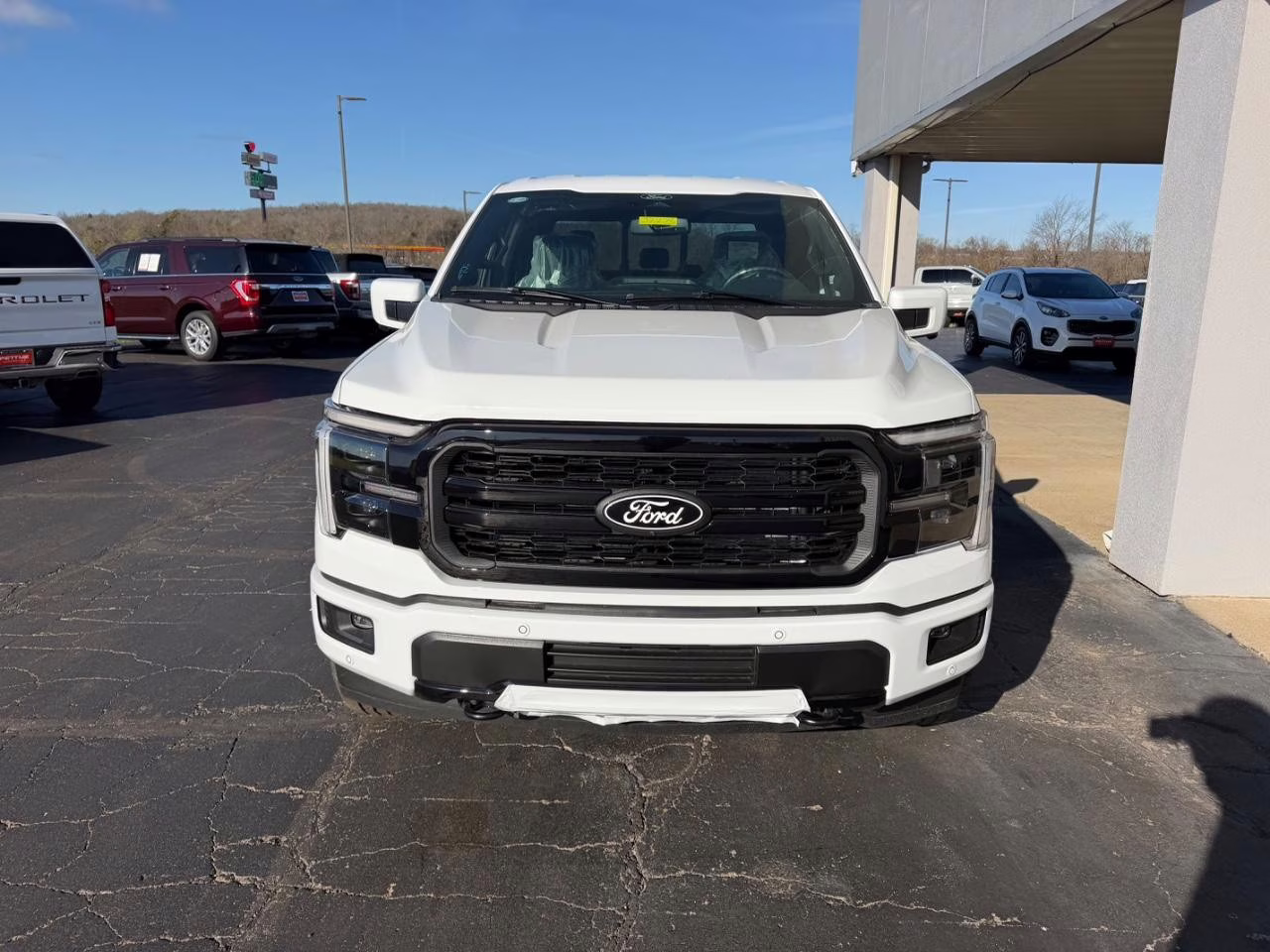 2026 Star White Metallic Tri-Coat Ford F-150 Lariat 4X4 Truck