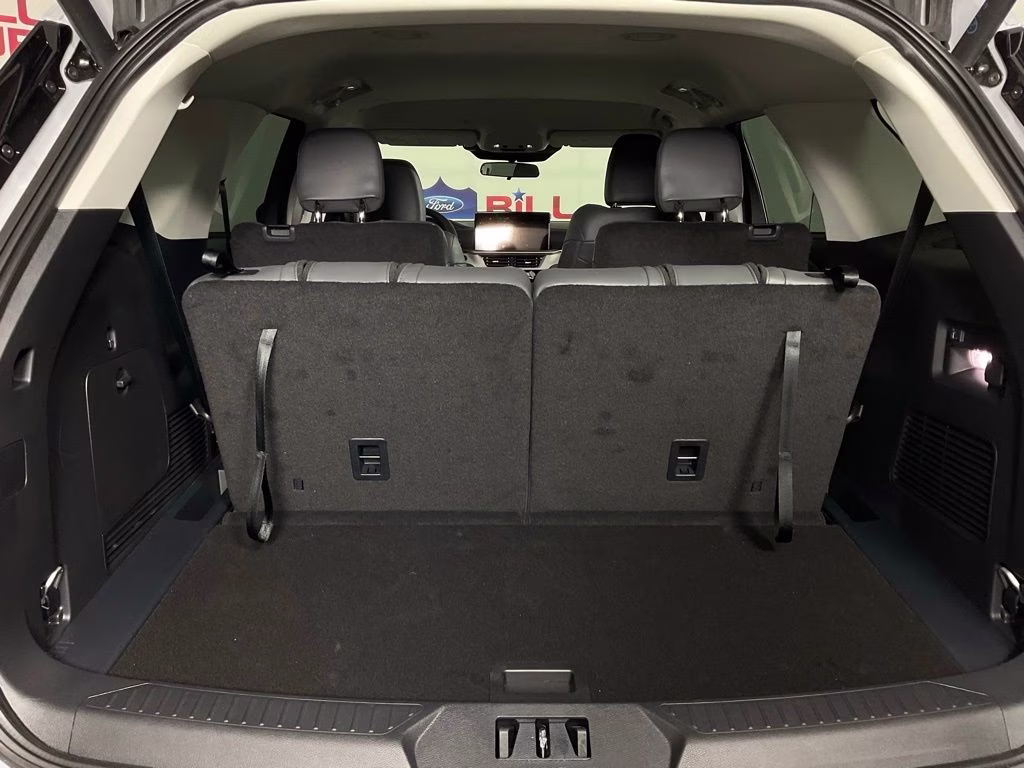2026 White Ford Explorer Active RWD SUV