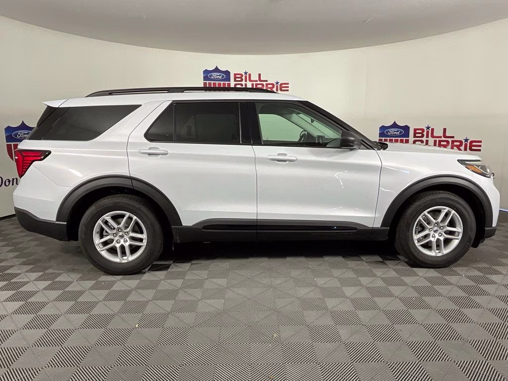 2026 White Ford Explorer Active RWD SUV