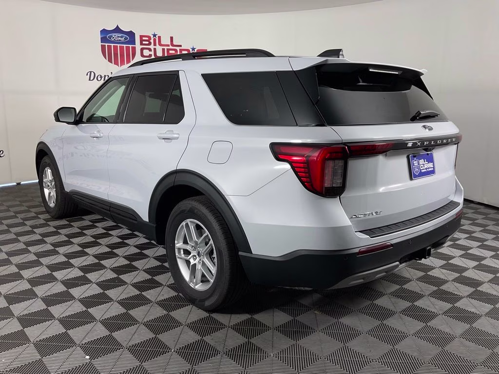 2026 White Ford Explorer Active RWD SUV