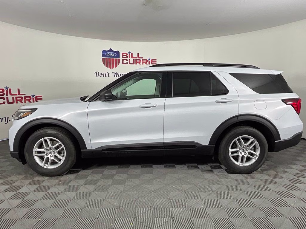 2026 White Ford Explorer Active RWD SUV