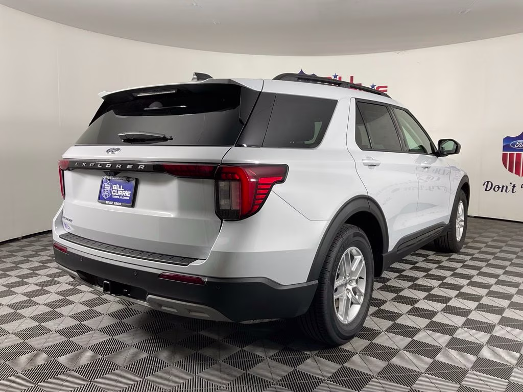 2026 White Metallic Ford Explorer Active RWD SUV
