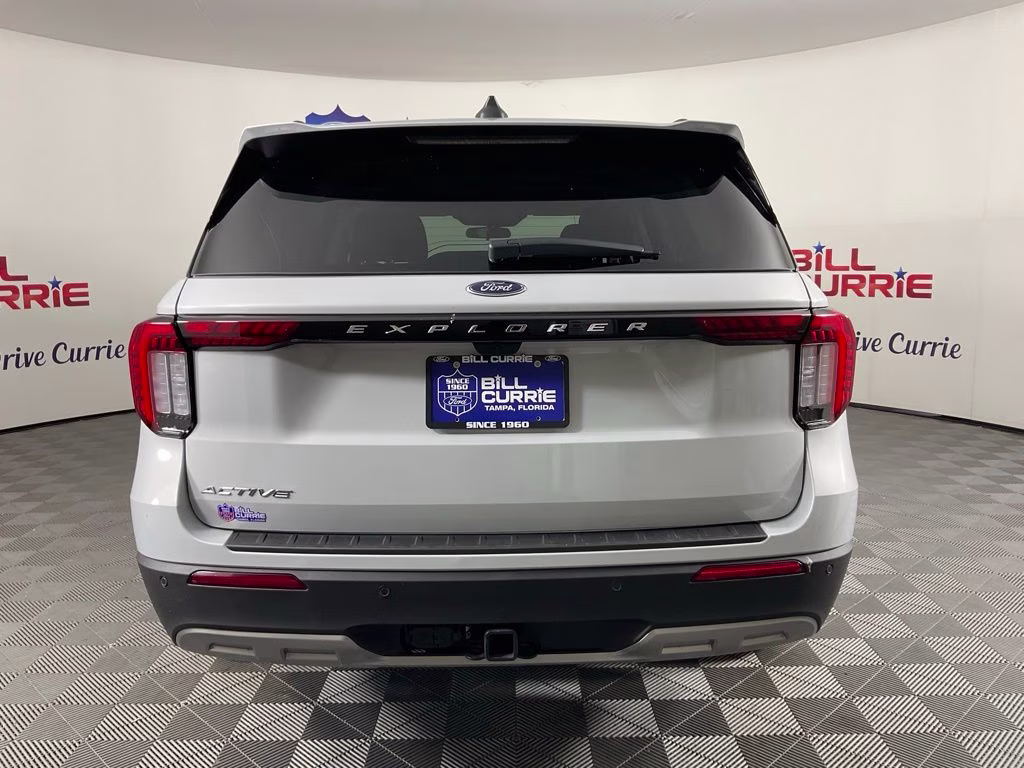 2026 White Metallic Ford Explorer Active RWD SUV