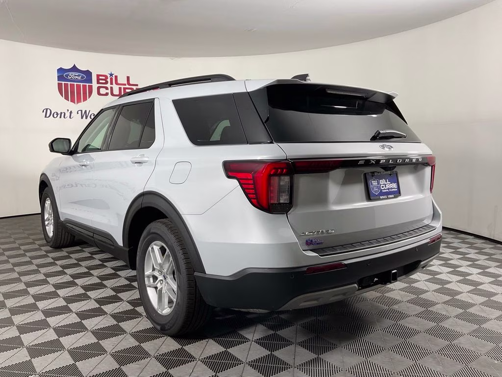 2026 White Metallic Ford Explorer Active RWD SUV