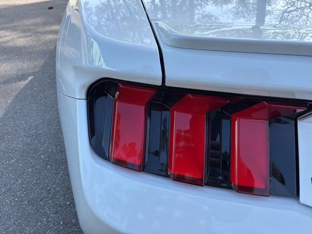 2024 Oxford White Ford Mustang EcoBoost Premium RWD Coupe