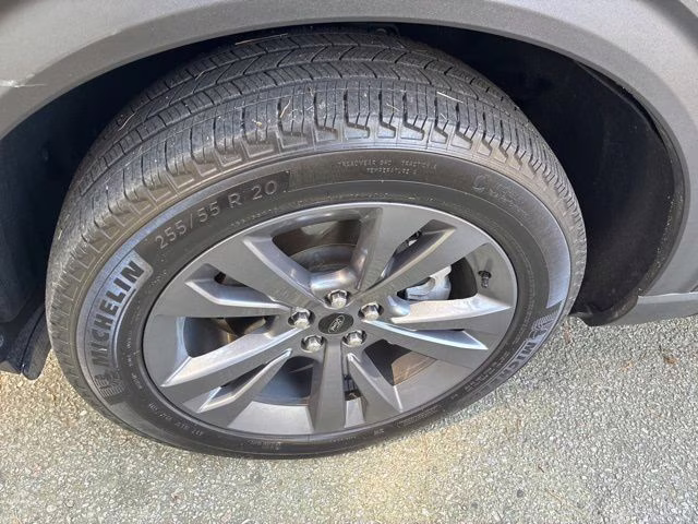 2023 Black Metallic Ford Explorer XLT 4X4 SUV