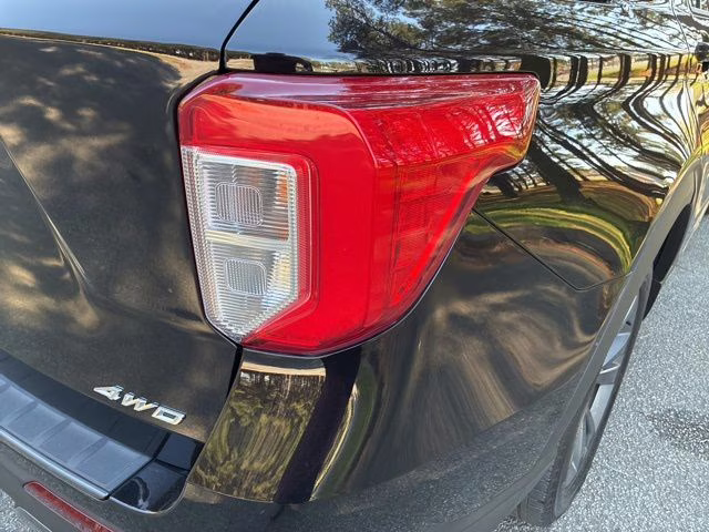 2023 Black Metallic Ford Explorer XLT 4X4 SUV