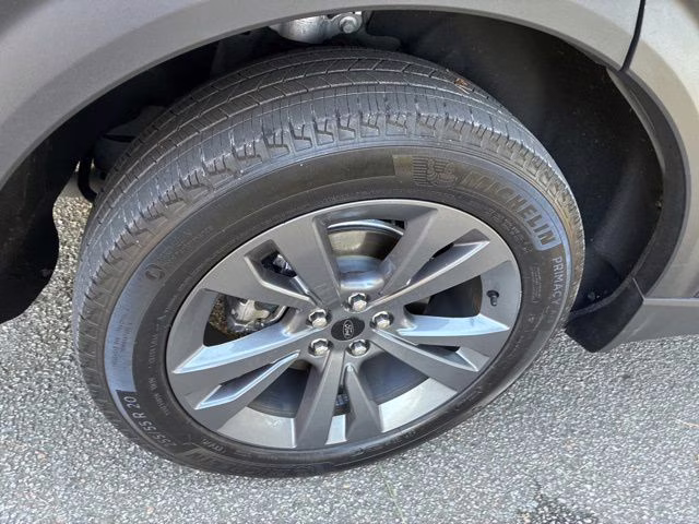 2023 Black Metallic Ford Explorer XLT 4X4 SUV