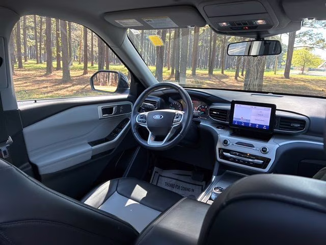 2023 Black Metallic Ford Explorer XLT 4X4 SUV