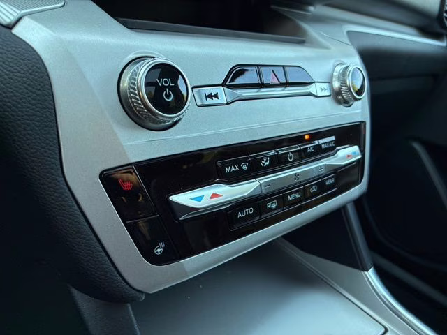 2023 Black Metallic Ford Explorer XLT 4X4 SUV