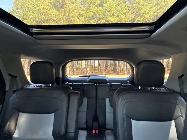 2023 Black Metallic Ford Explorer XLT 4X4 SUV