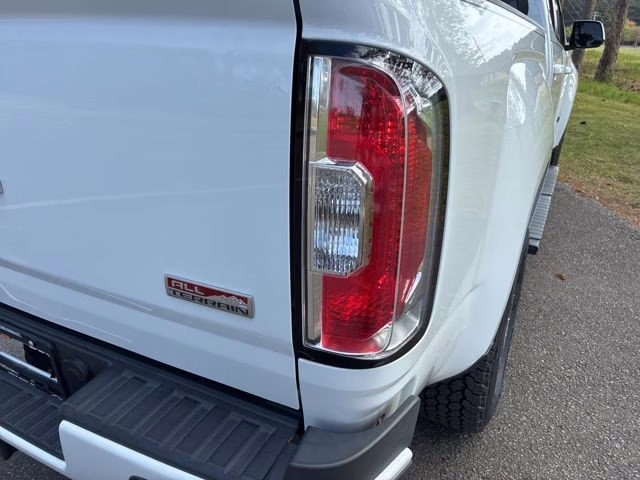 2019 Summit White GMC Canyon All Terrain 4X4 Truck
