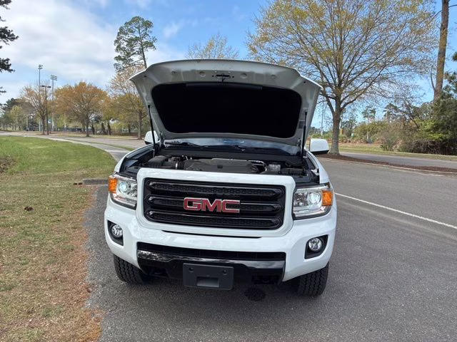 2019 Summit White GMC Canyon All Terrain 4X4 Truck