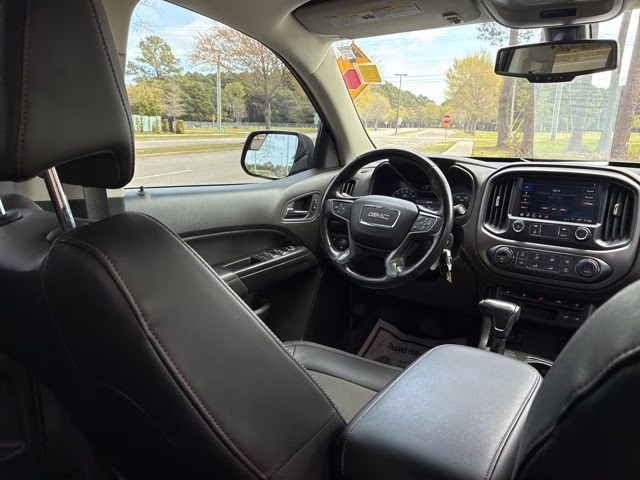 2019 Summit White GMC Canyon All Terrain 4X4 Truck