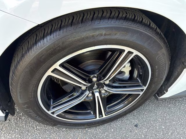 2024 Oxford White Ford Mustang EcoBoost Premium RWD Coupe