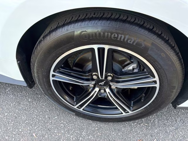 2024 Oxford White Ford Mustang EcoBoost Premium RWD Coupe