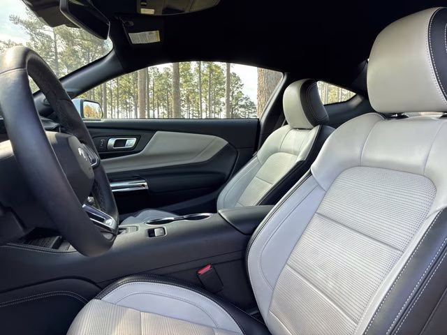 2024 Oxford White Ford Mustang EcoBoost Premium RWD Coupe