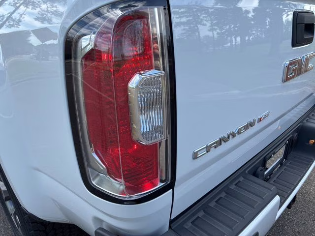 2019 Summit White GMC Canyon All Terrain 4X4 Truck