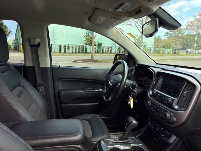 2019 Summit White GMC Canyon All Terrain 4X4 Truck