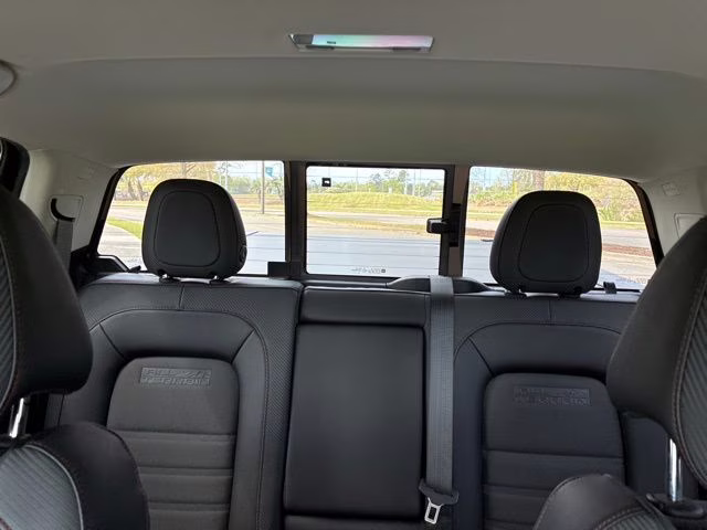 2019 Summit White GMC Canyon All Terrain 4X4 Truck