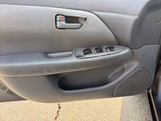 1997 Purple Toyota Camry XLE FWD Sedan