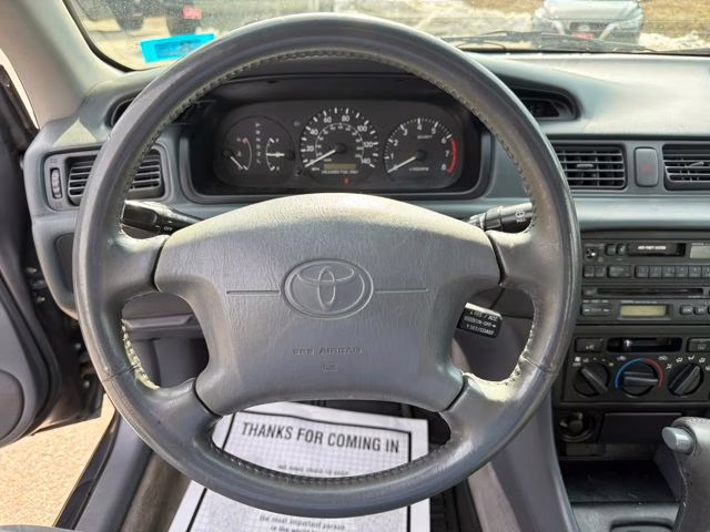 1997 Purple Toyota Camry XLE FWD Sedan