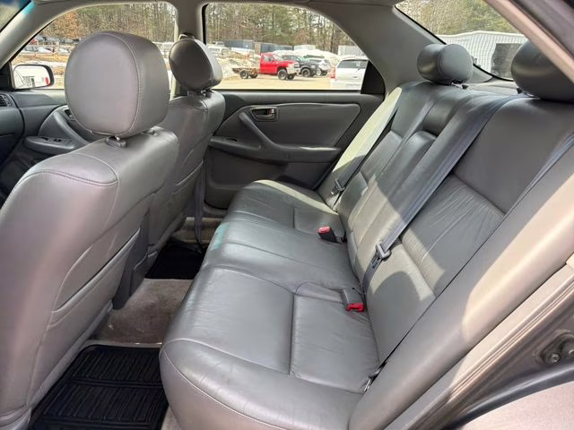 1997 Purple Toyota Camry XLE FWD Sedan