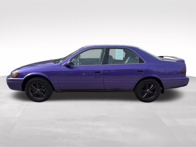 1997 Purple Toyota Camry XLE FWD Sedan
