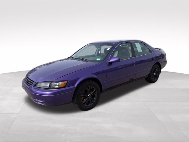 1997 Purple Toyota Camry XLE FWD Sedan