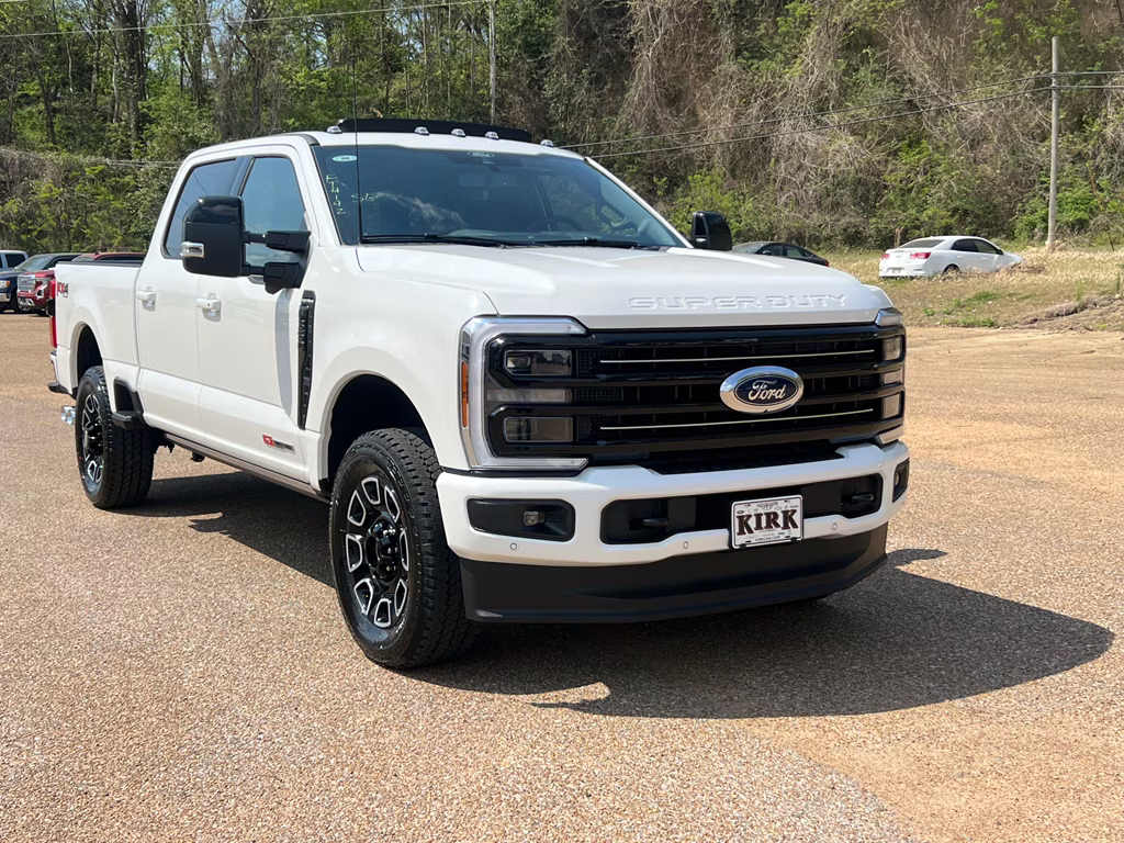 2026 Star White Metallic Tri-Coat Ford Super Duty F-350 SRW Platinum 4X4 Truck