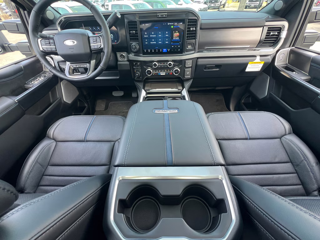 2026 Star White Metallic Tri-Coat Ford Super Duty F-350 SRW Platinum 4X4 Truck