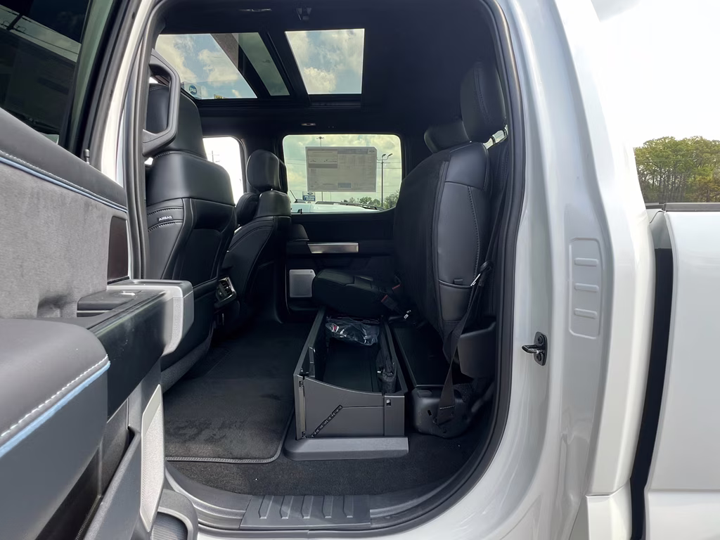 2026 Star White Metallic Tri-Coat Ford Super Duty F-350 SRW Platinum 4X4 Truck