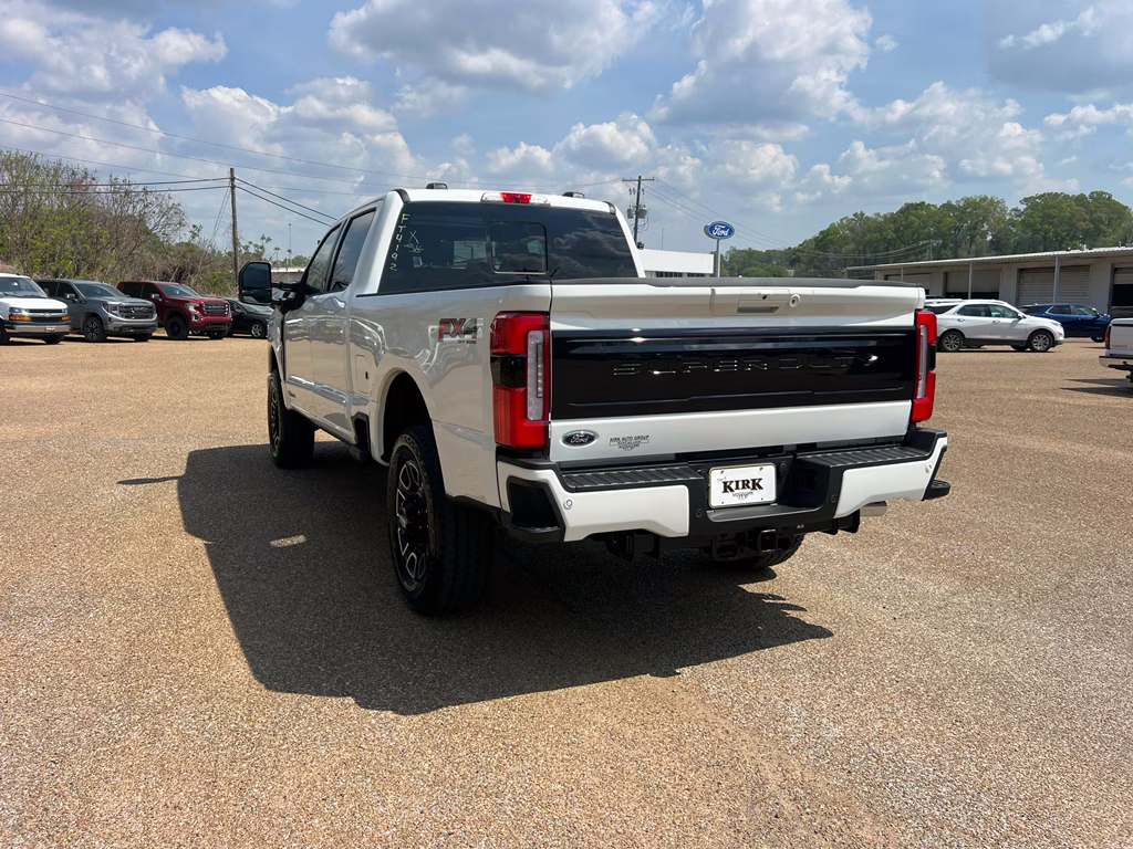 2026 Star White Metallic Tri-Coat Ford Super Duty F-350 SRW Platinum 4X4 Truck