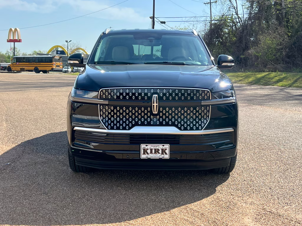 2026 Infinite Black Metallic Clearcoat Lincoln Navigator Premiere 4X4 SUV