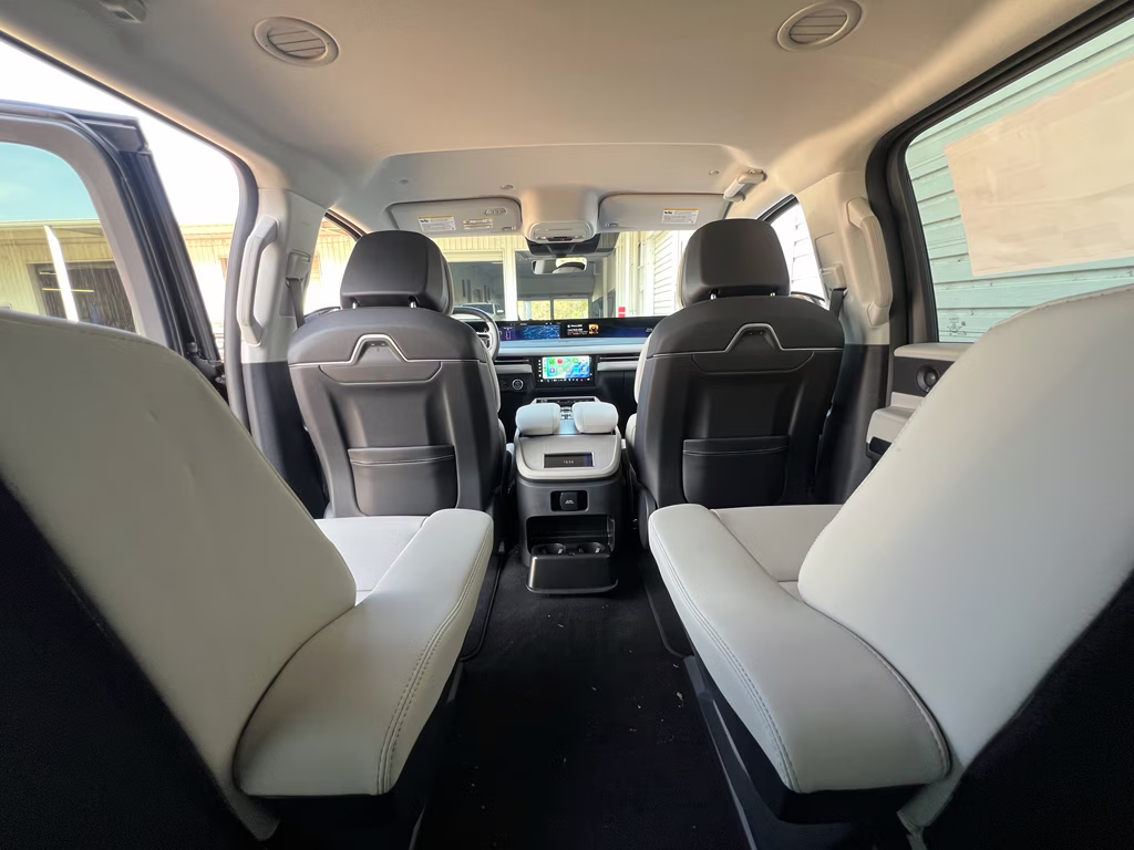2026 Infinite Black Metallic Clearcoat Lincoln Navigator Premiere 4X4 SUV