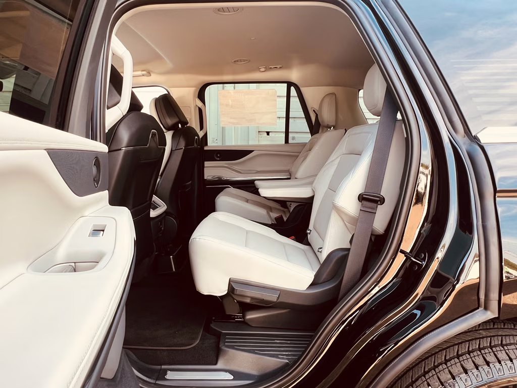 2026 Infinite Black Metallic Clearcoat Lincoln Navigator Premiere 4X4 SUV