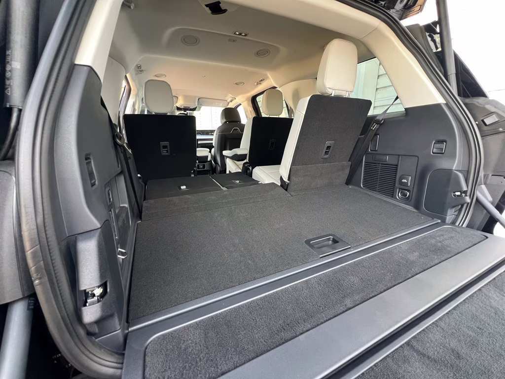 2026 Infinite Black Metallic Clearcoat Lincoln Navigator Premiere 4X4 SUV