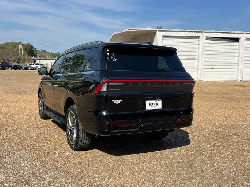2026 Infinite Black Metallic Clearcoat Lincoln Navigator Premiere 4X4 SUV