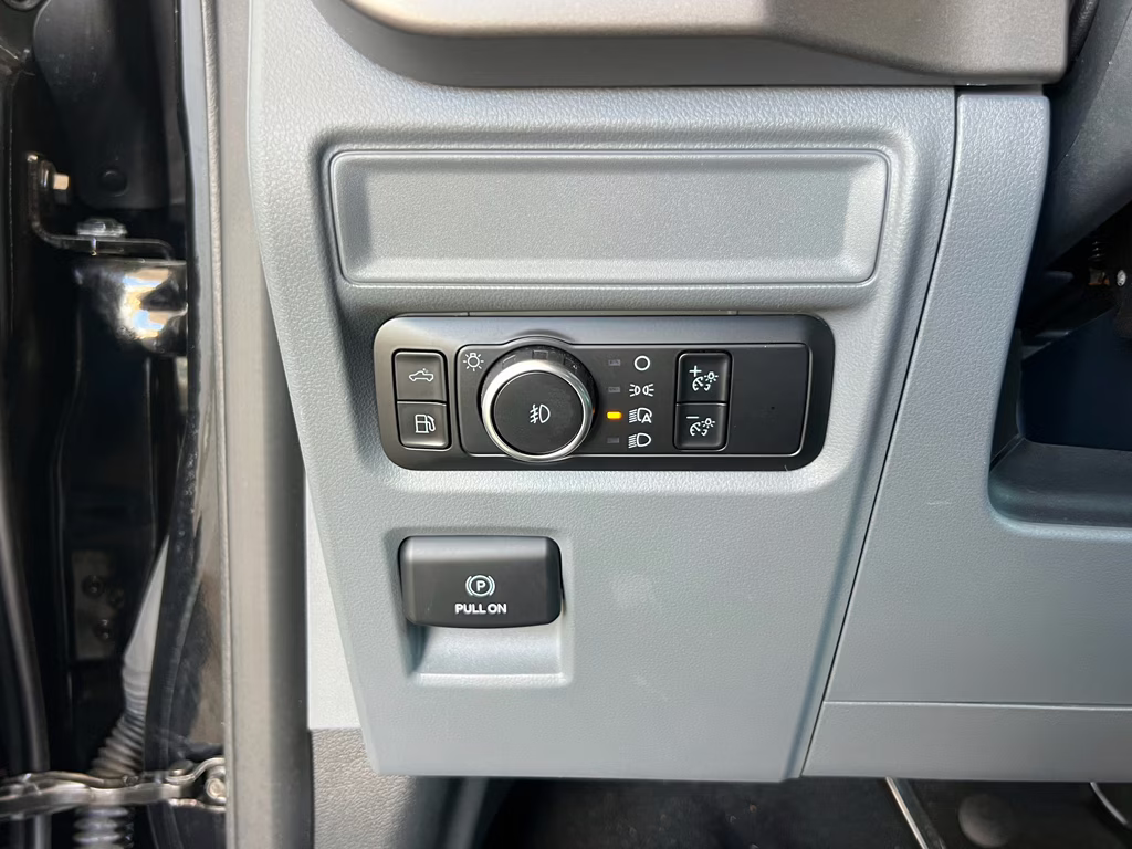 2024 Agate Black Metallic Ford F-150 XLT 4X4 Truck